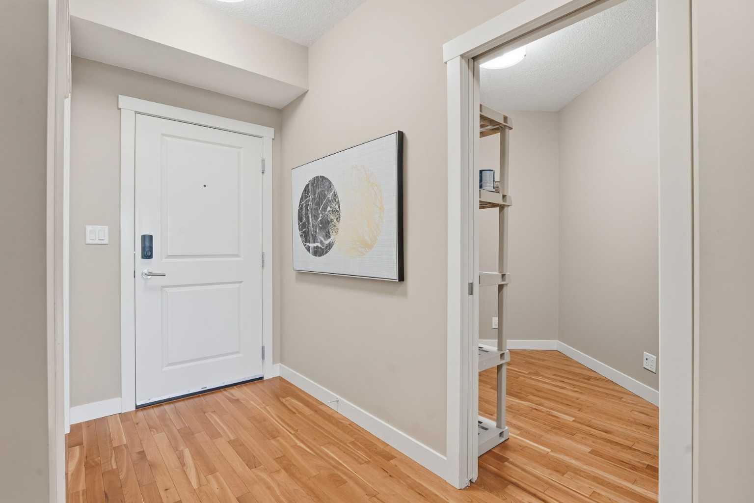 32 Varsity Estates Circle NW 1005