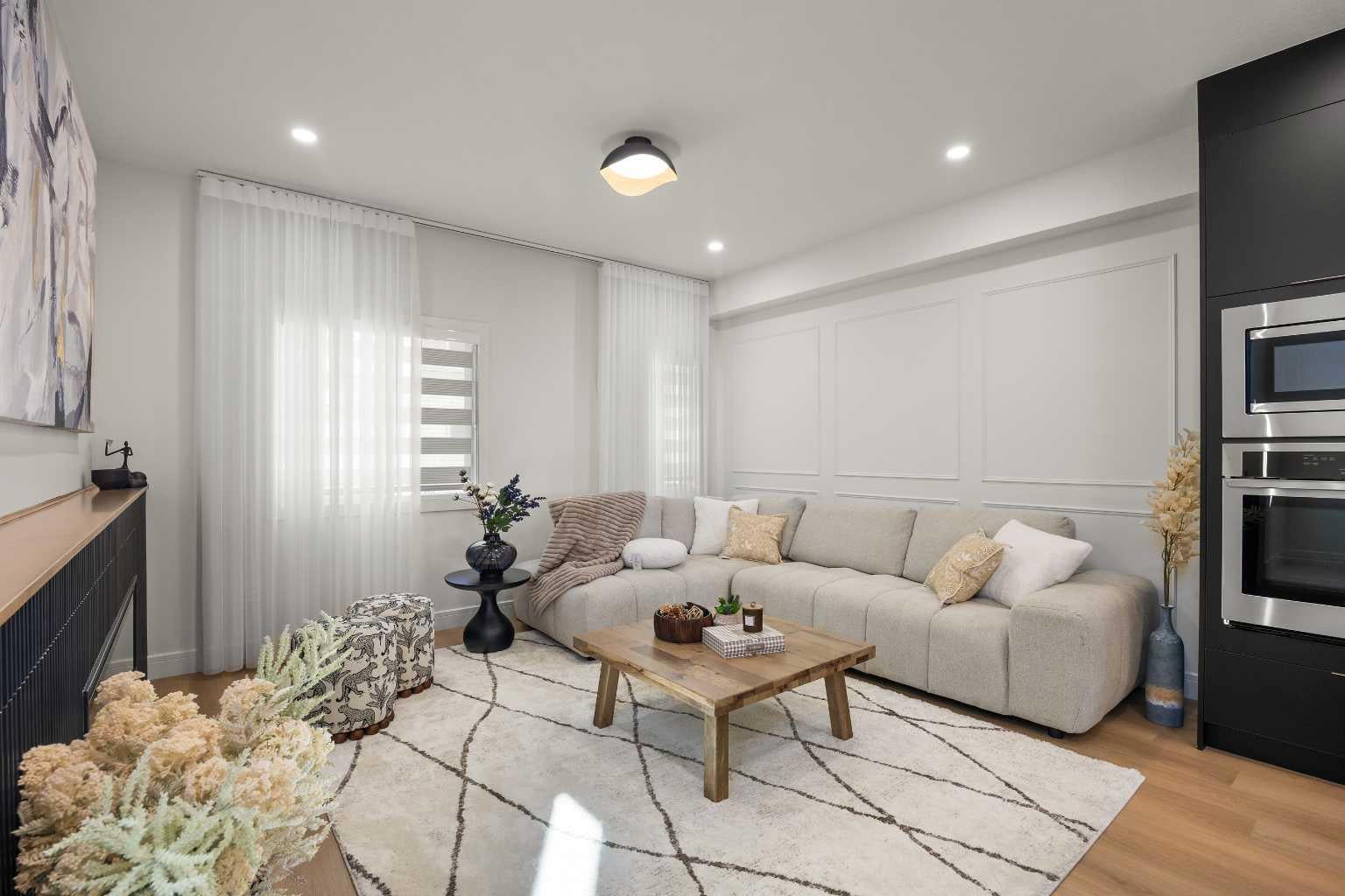 67 Panatella Square NW 305