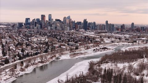 518 33 Street NW 304 Calgary AB T2N 2W4