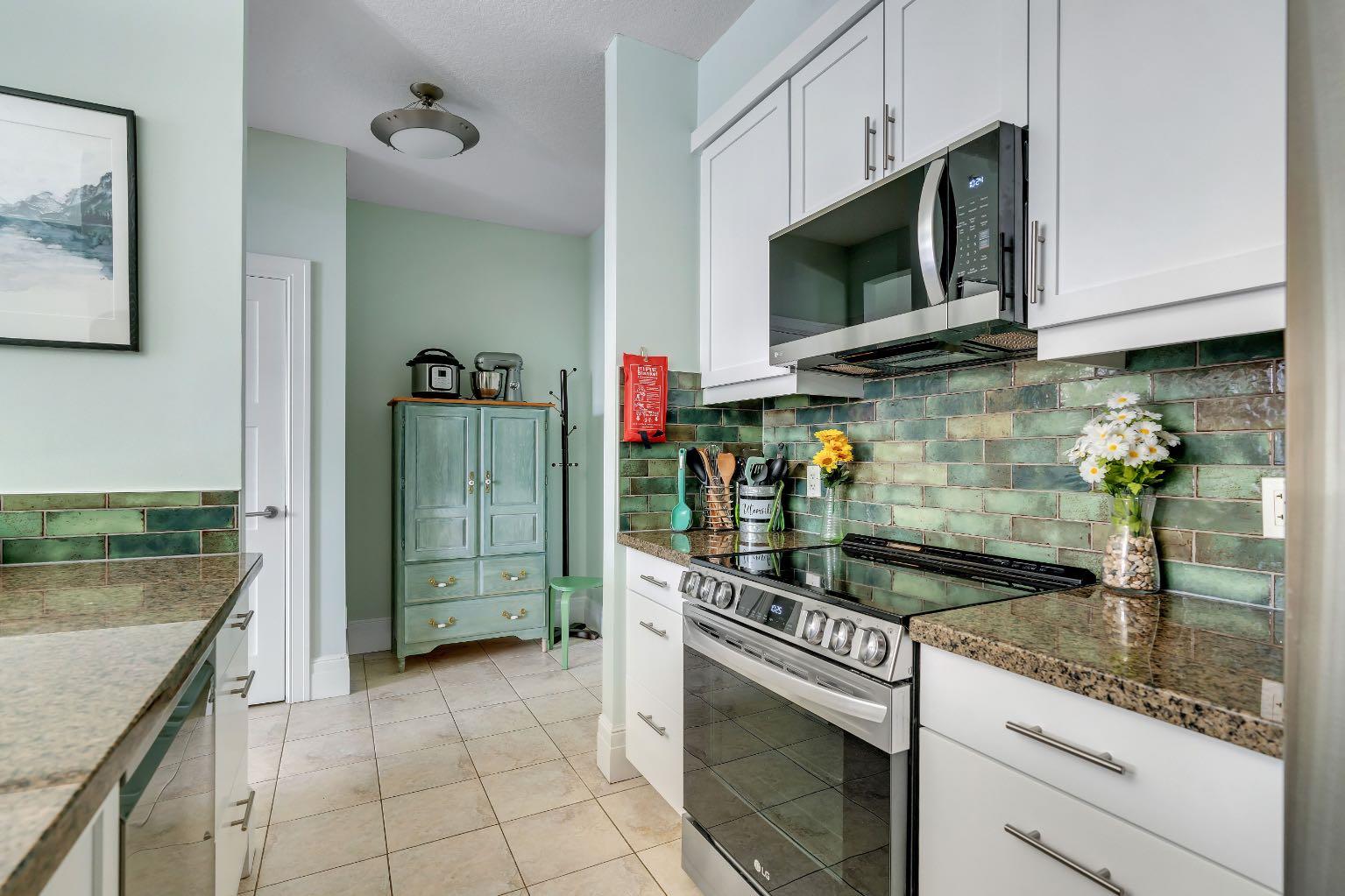 518 33 Street NW 304