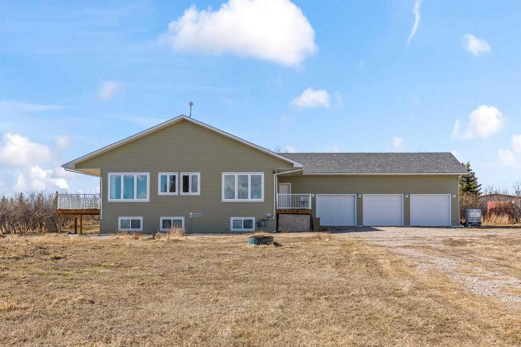 Photo of 272017 Range Road 282, Rural Rocky View County, AB T0M 0E0 (MLS # A2296141)