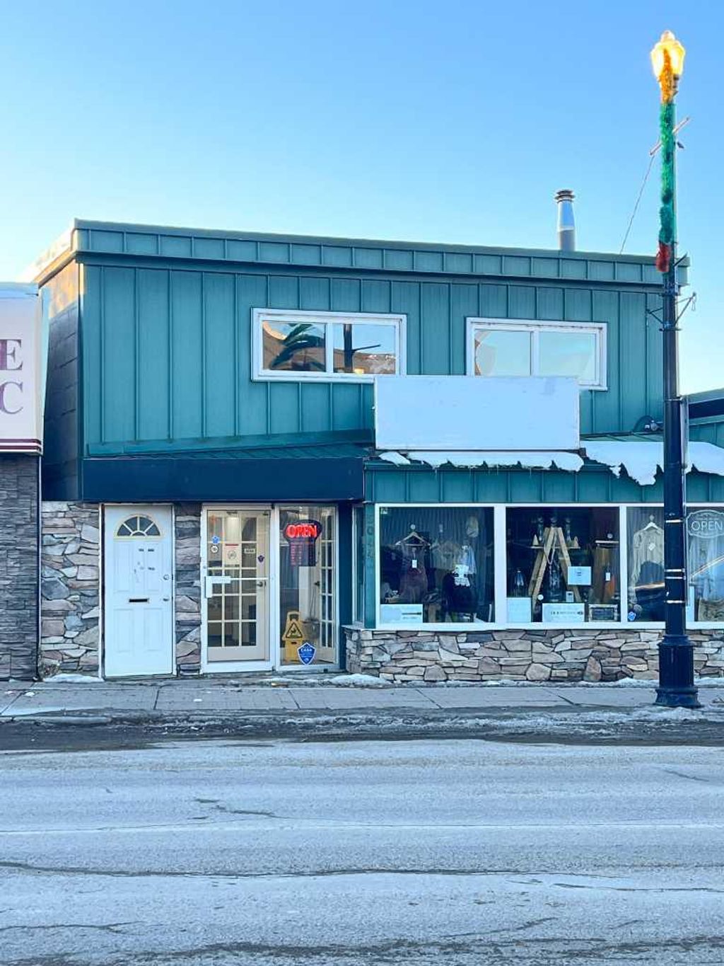 Photo of 5044 50 Street, Sylvan Lake, AB T4S 1P3 (MLS # A2280390)