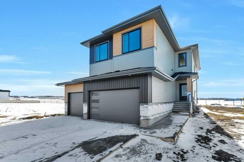 19 Everson Close Red Deer AB T4P 3H8