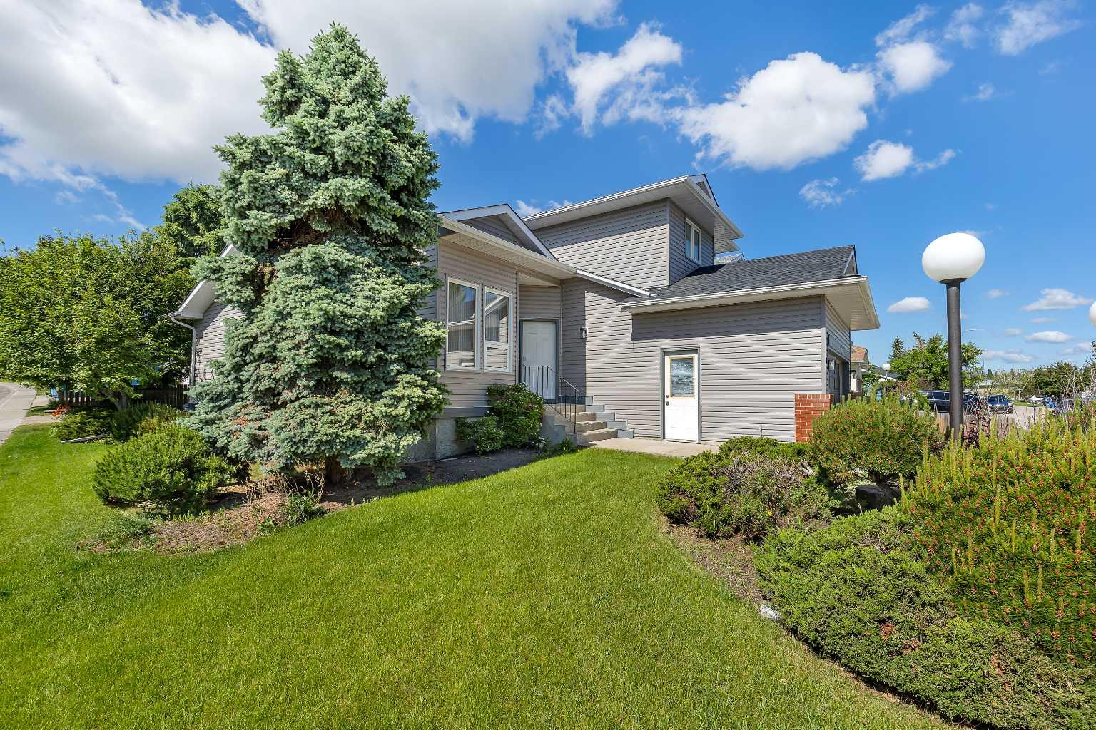 83 Sanderling Road NW