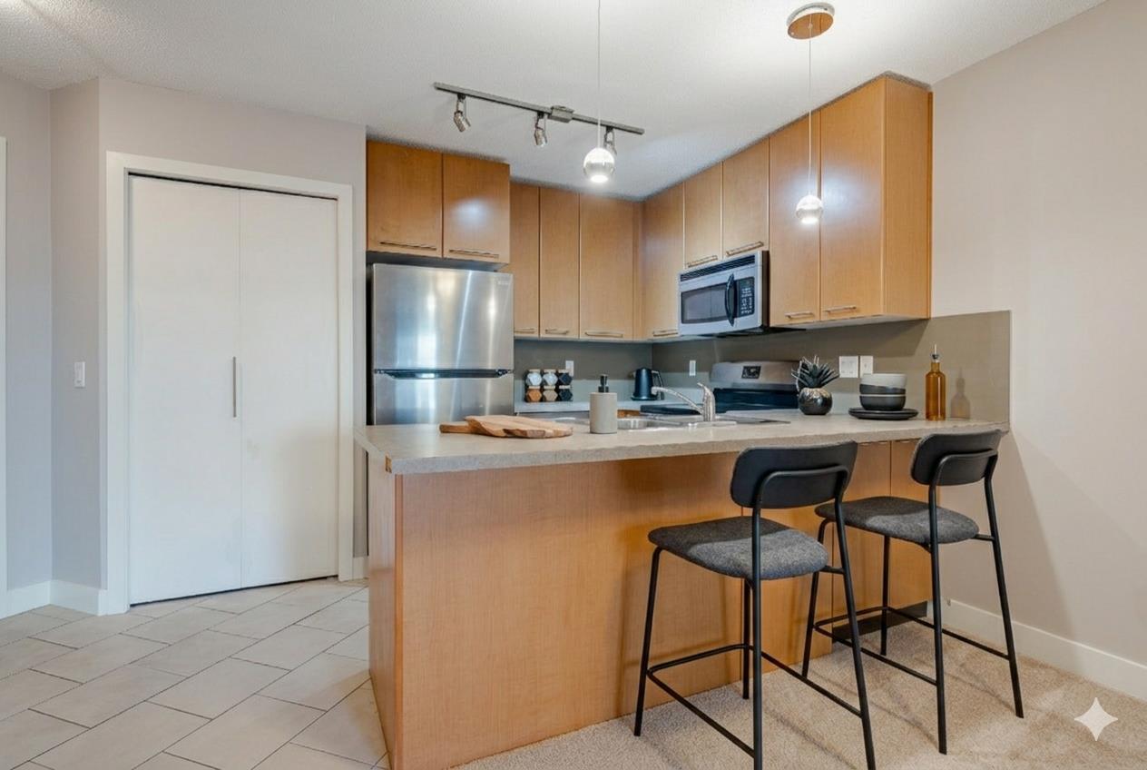 35 Richard Court SW 232