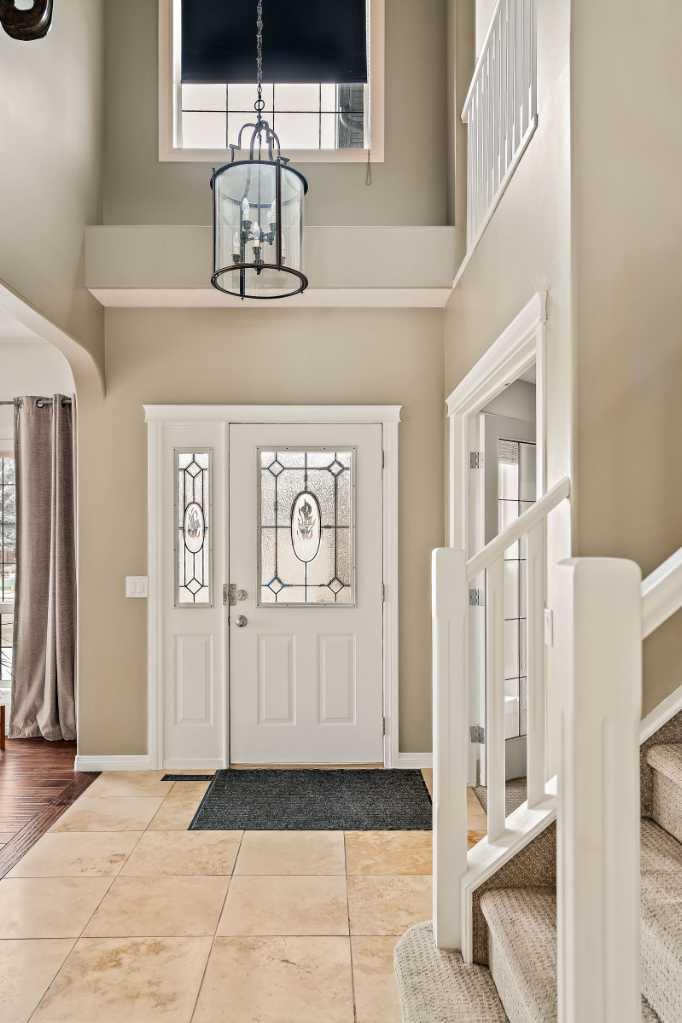 1560 Strathcona Drive SW