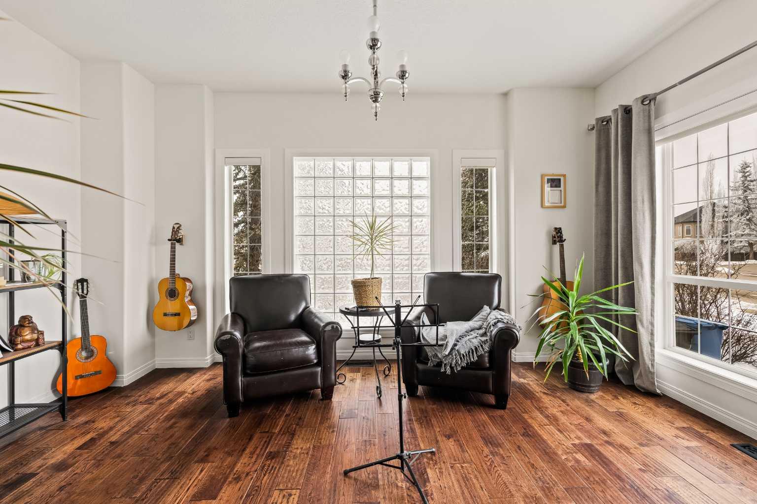 1560 Strathcona Drive SW