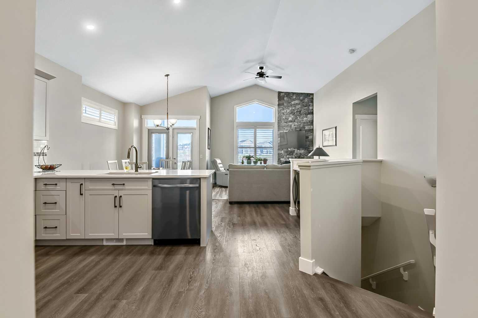 30 Highwood Drive NW