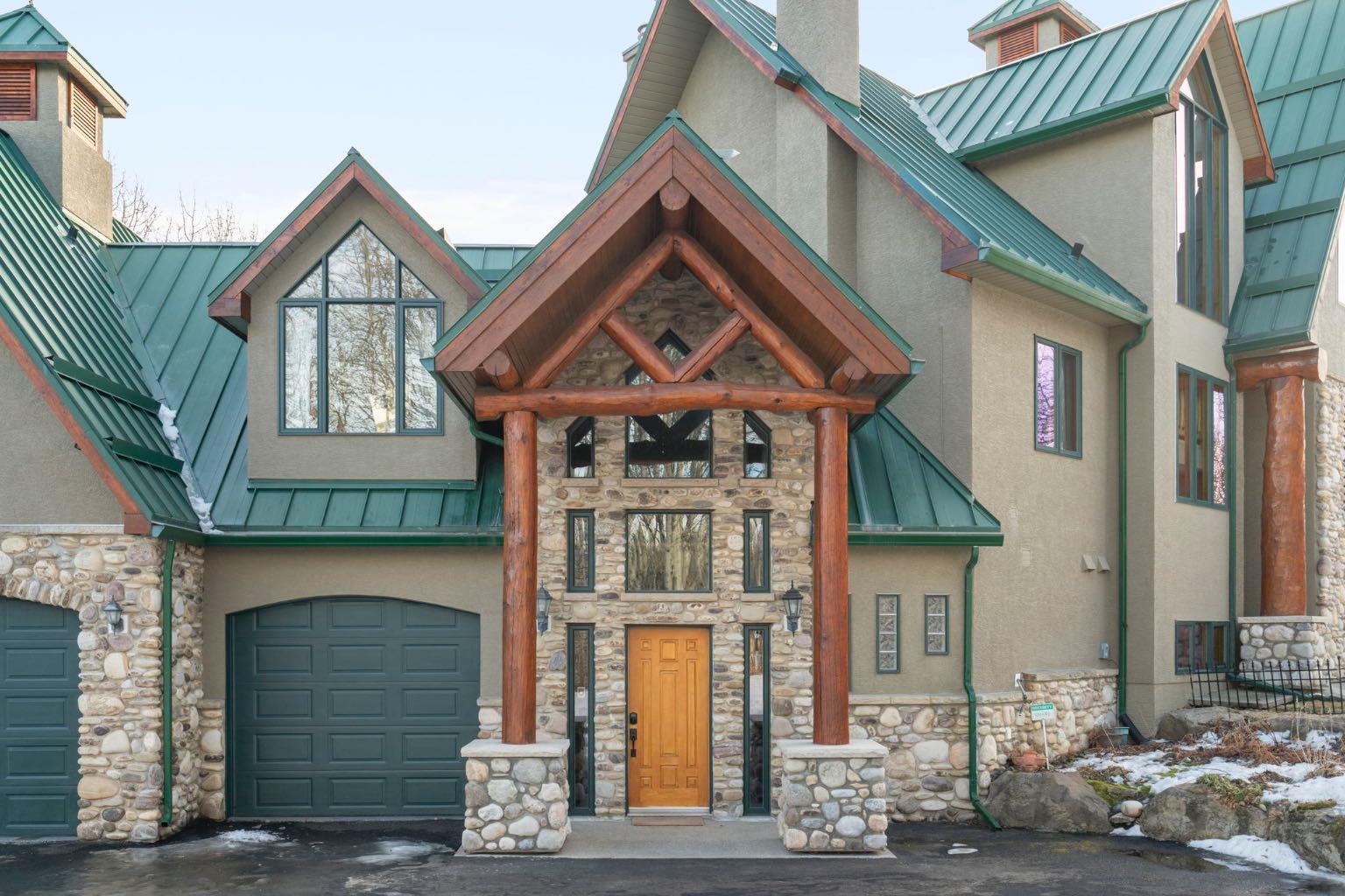 3 Woodlands Estates Crescent