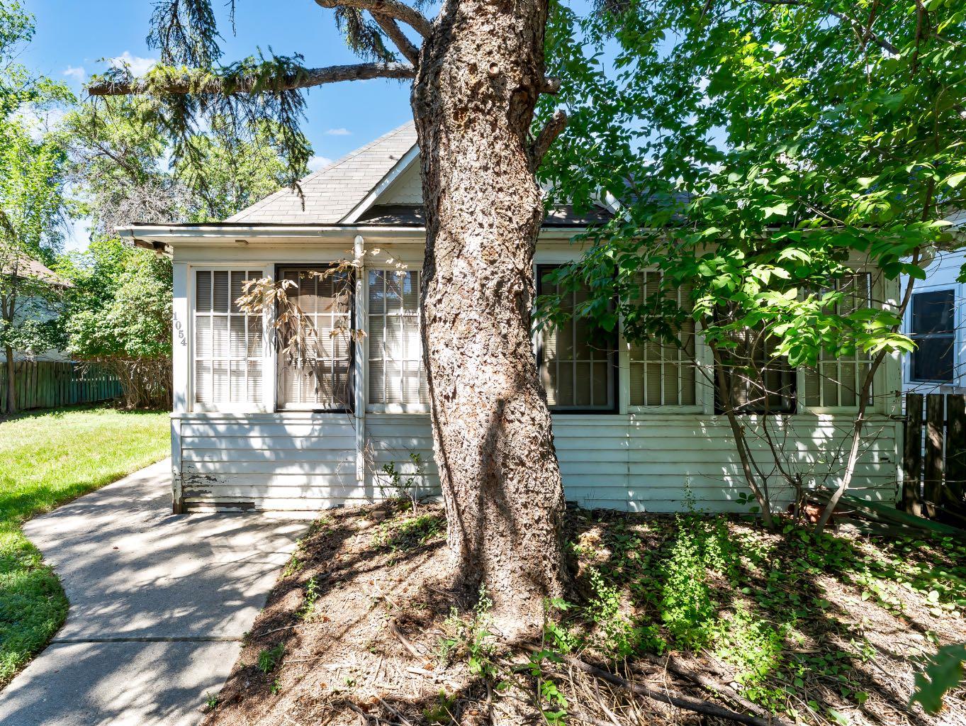 1054 Yuill Street SE