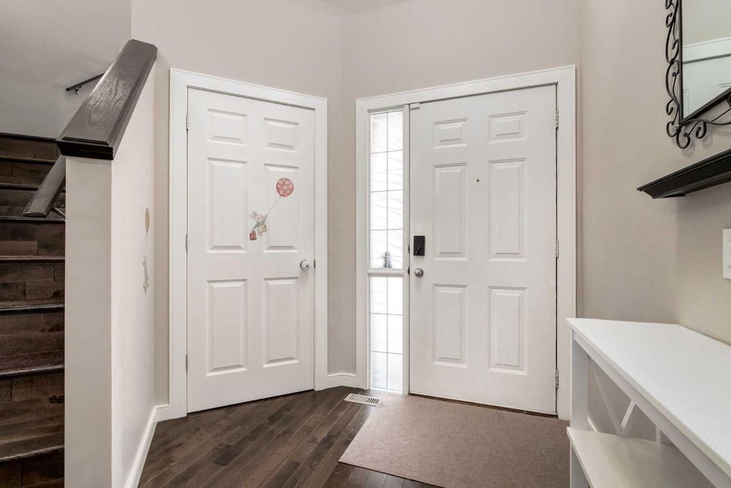 Photo of 815 Tuscany Drive NW, Calgary, AB T3L 2J8 (MLS # A2282327)