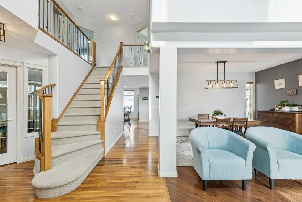 Photo of 160 Sunset Close, Cochrane, AB T4C 0B2 (MLS # A2287506)