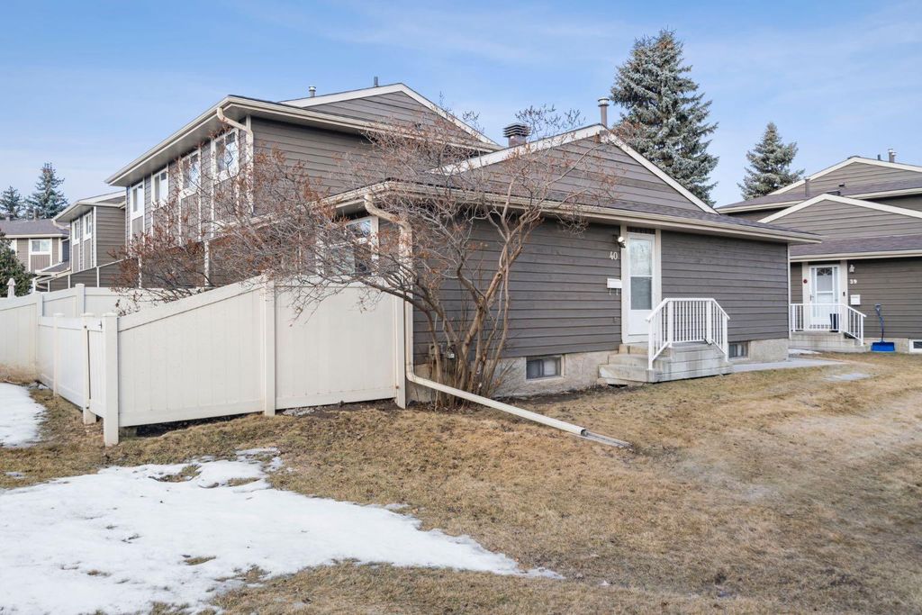 Photo of 14736 Deerfield Drive SE #40, Calgary, AB T2J 5Y1 (MLS # A2282244)