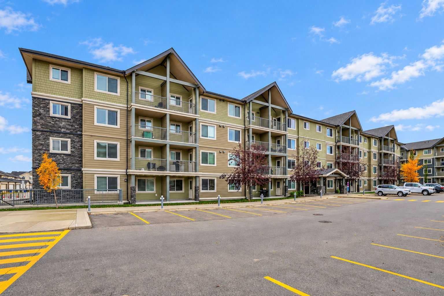 181 Skyview Ranch Manor NE 1204