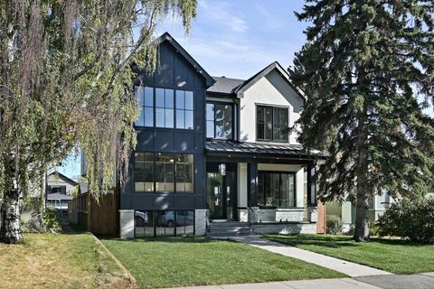 2224 25 Street SW Calgary AB T3E 1X4