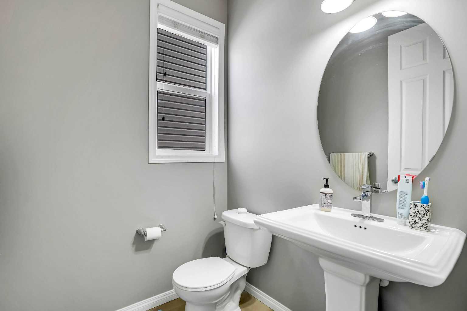 76 Cityscape Grove NE