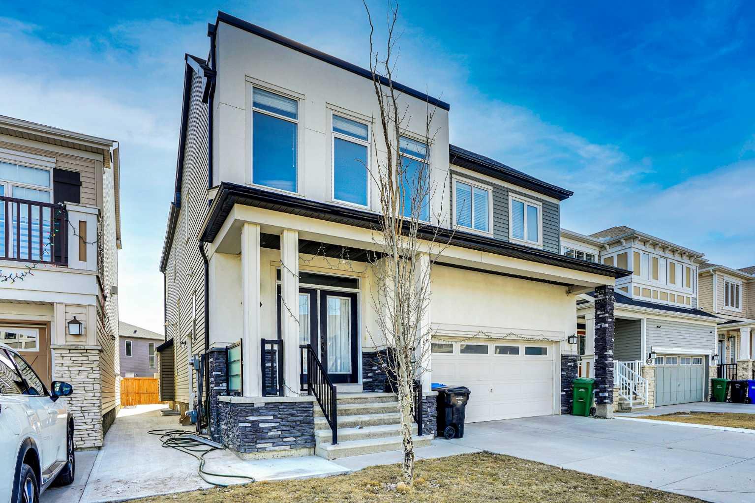 76 Cityscape Grove NE