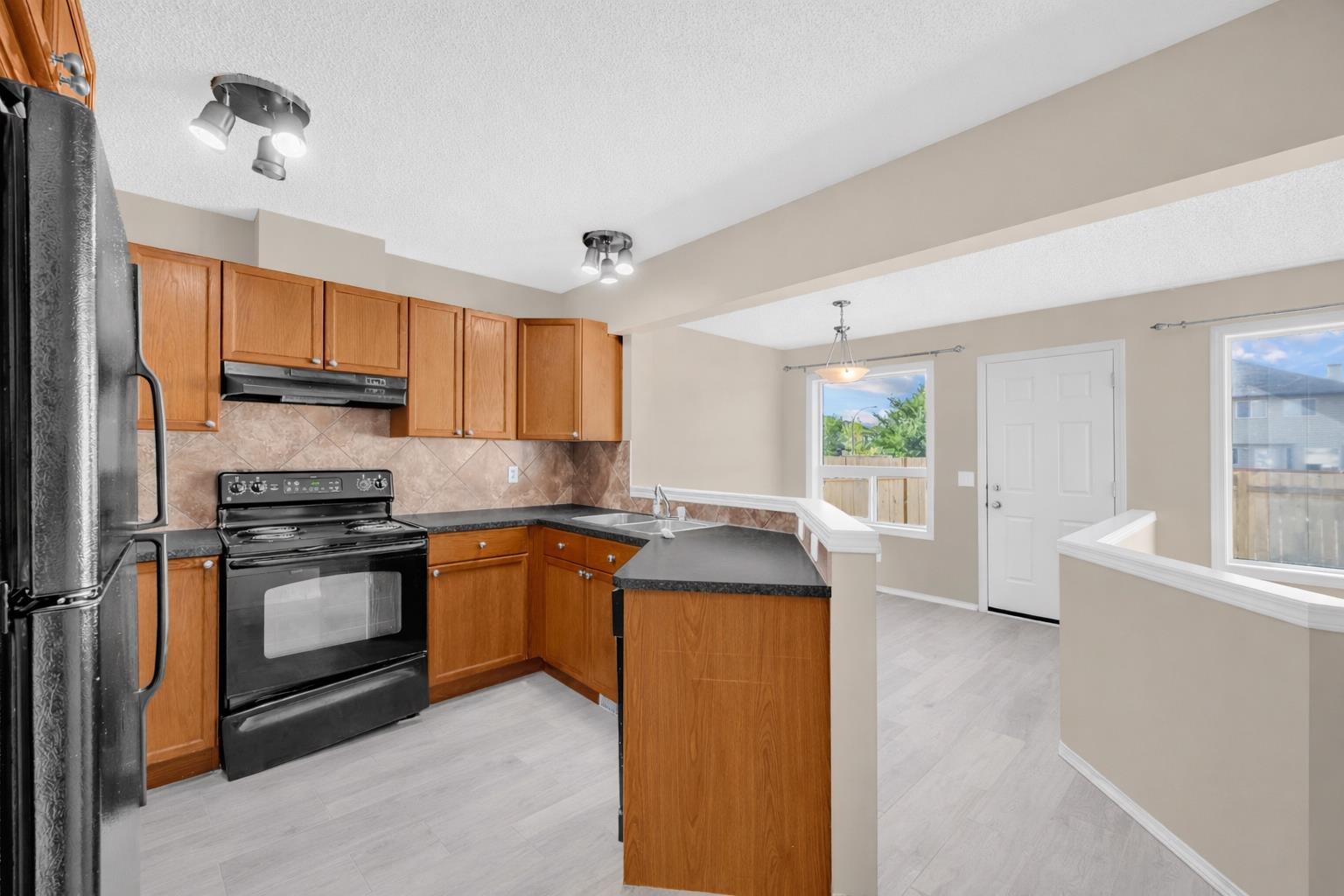 5 Saddlebrook Common NE