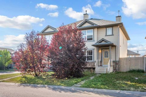 5 Saddlebrook Common NE Calgary AB T3J 5M4