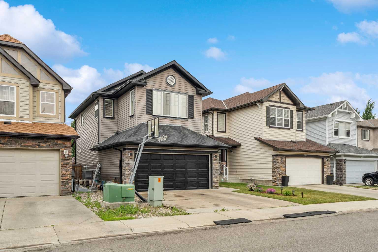 353 Bridleridge View SW