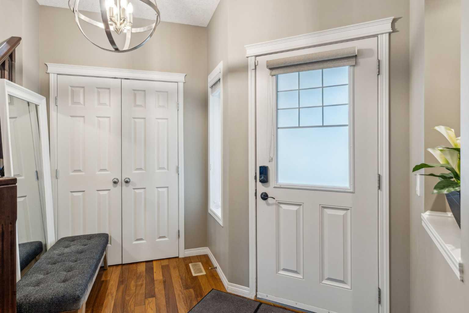353 Bridleridge View SW