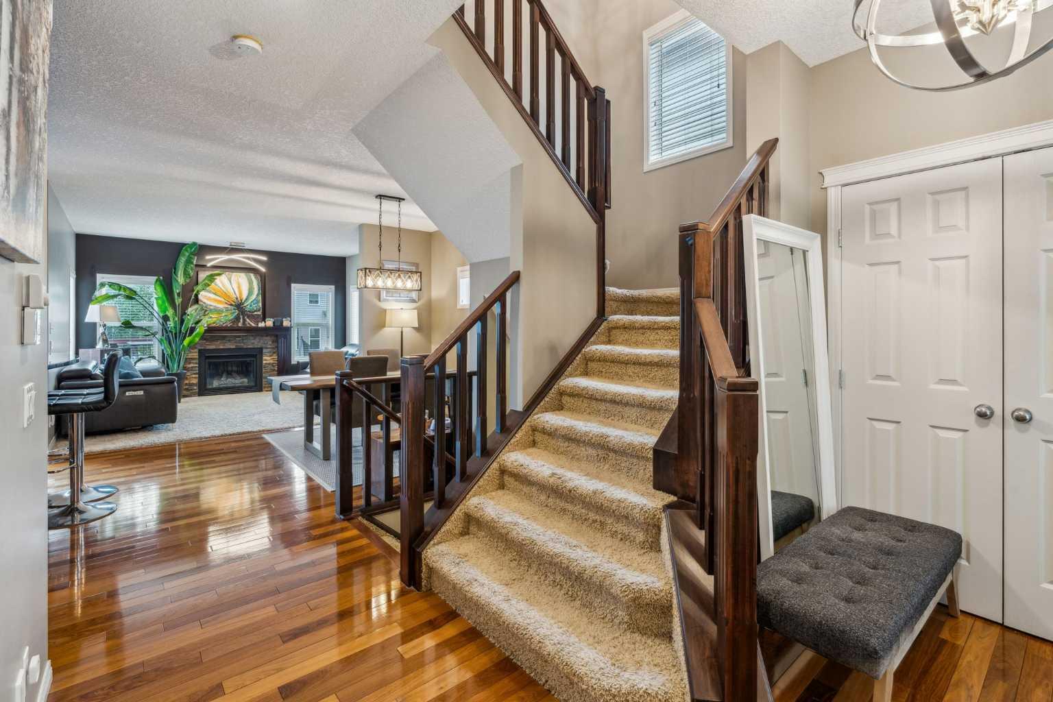 353 Bridleridge View SW