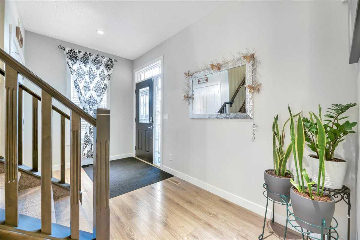 81 Legacy Woods Place SE