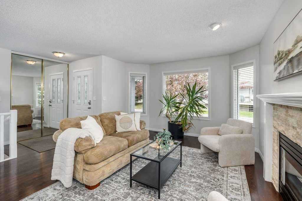 Photo of 8 Riverview Circle #31, Cochrane, AB T4C 1X1 (MLS # A2316306)