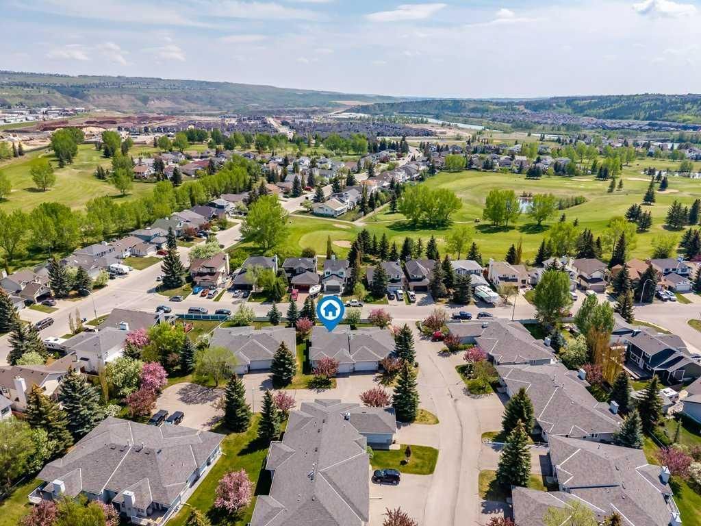 Photo of 8 Riverview Circle #31, Cochrane, AB T4C 1X1 (MLS # A2316306)