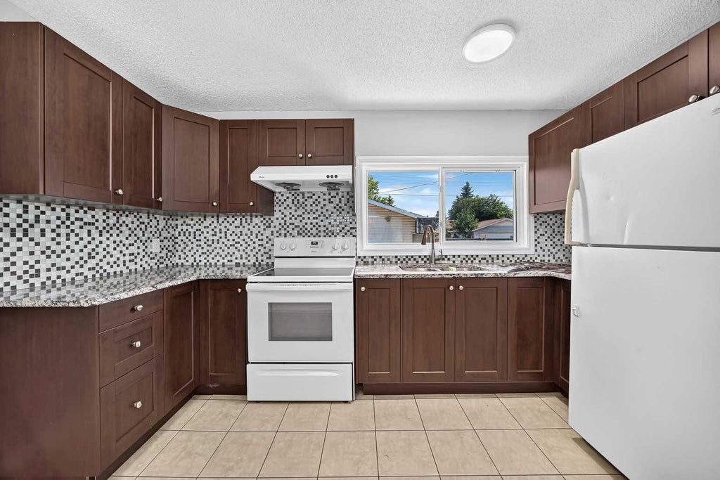 Photo of 80 Pensville Road SE, Calgary, AB T2A 4K5 (MLS # A2335025)