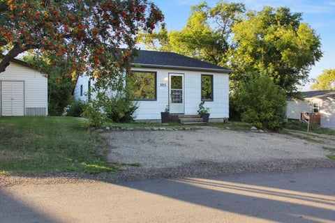 Photo of 5012 49 Street, Amisk, AB T0B 9S9 (MLS # A2343102)