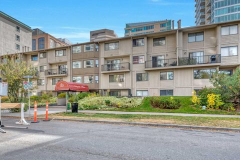 821 3 Avenue SW 11 Calgary AB T2P 0H1