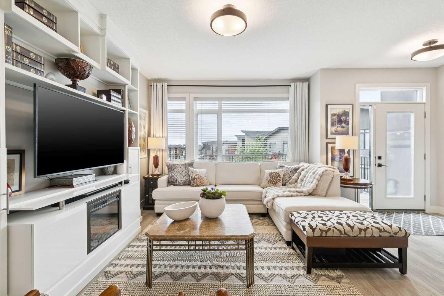 17 Royal Elm Green NW