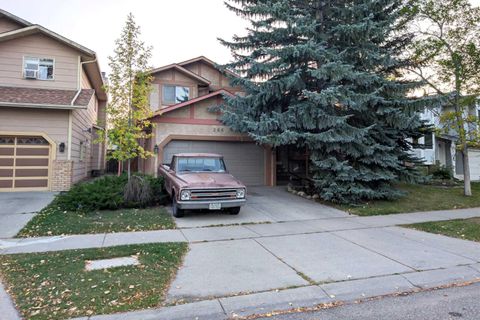 266 Shawnessy Drive SW Calgary AB T2Y 1M5
