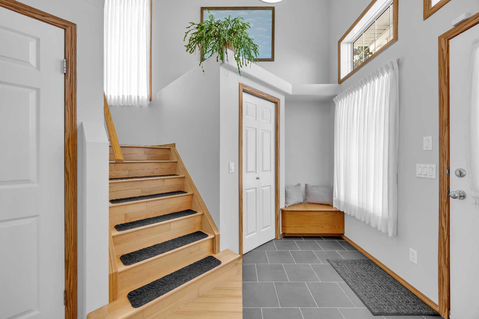 192 Somerglen Common