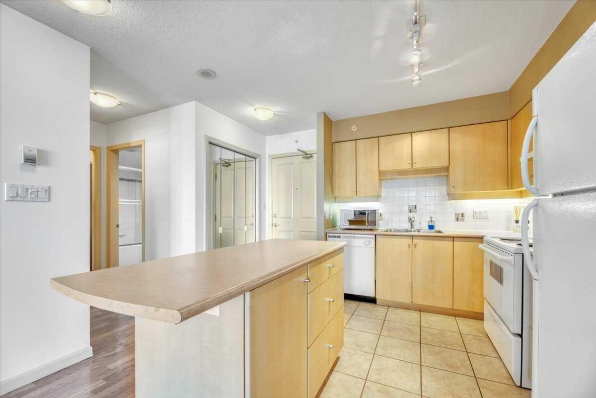 650 10 Street SW 804