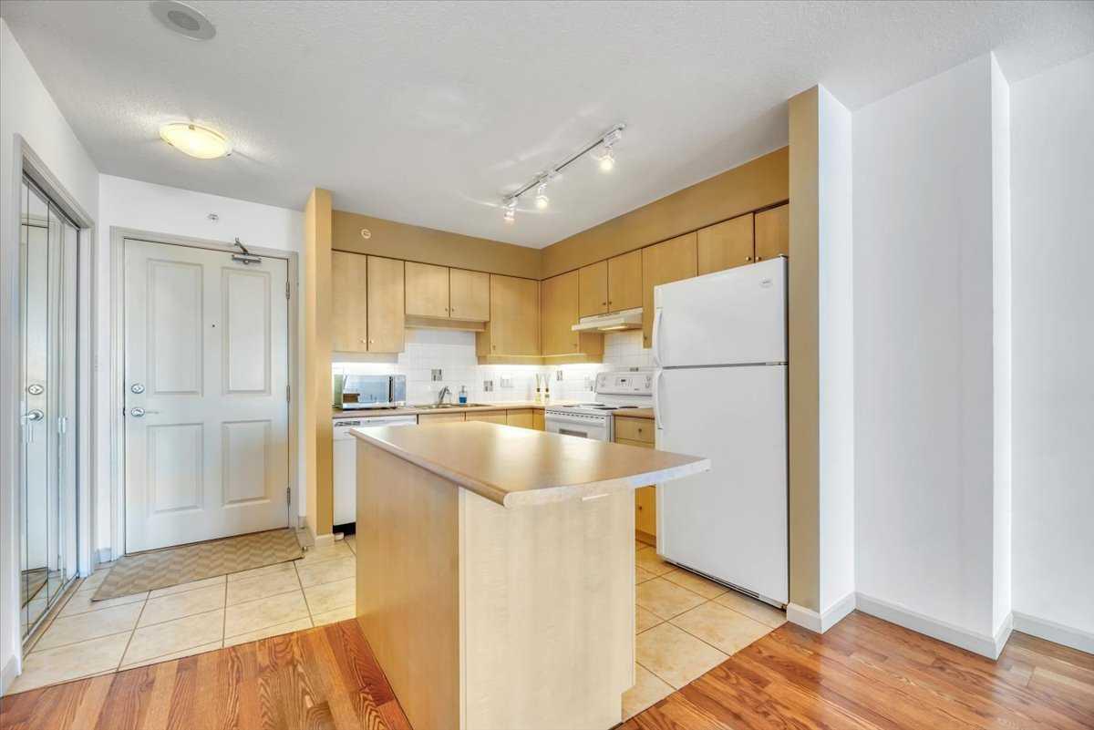 650 10 Street SW 804