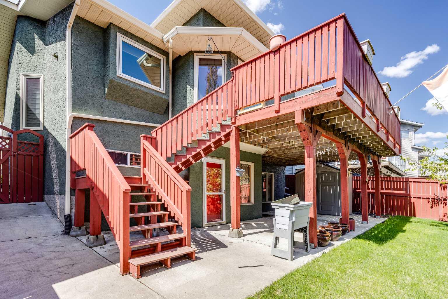 20 MacEwan Ridge View NW