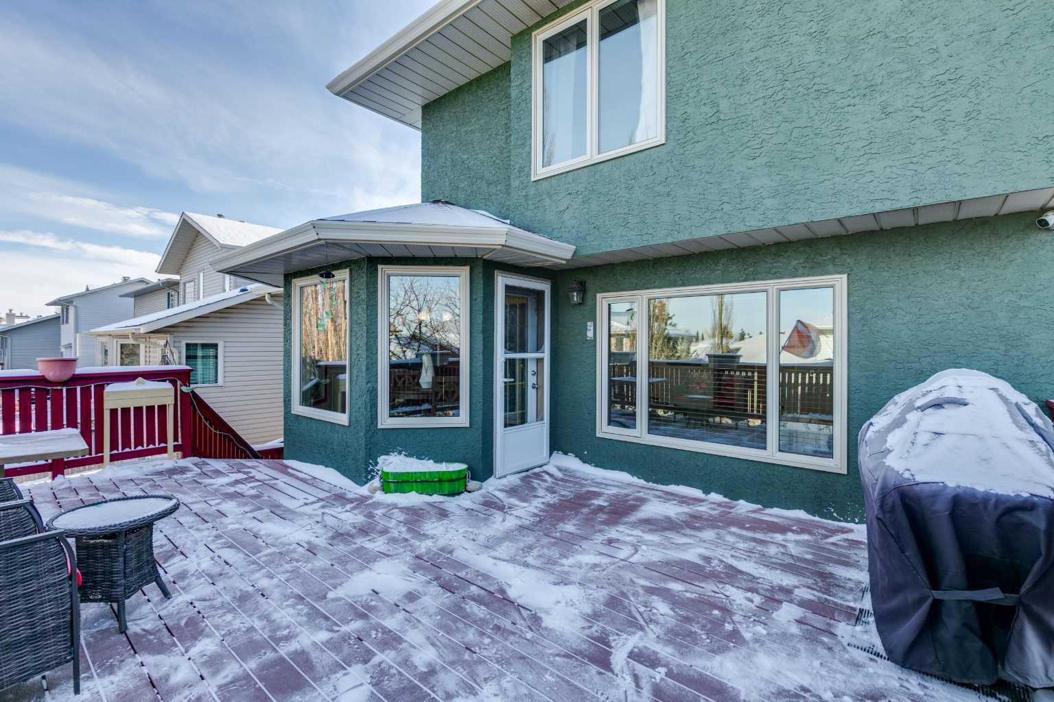 20 MacEwan Ridge View NW