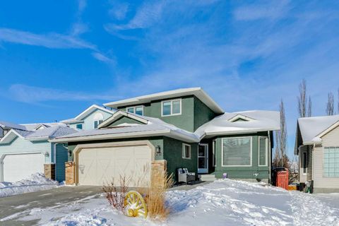 Photo of 20 MacEwan Ridge View NW, Calgary, AB T3K 3W2 (MLS # A2293329)