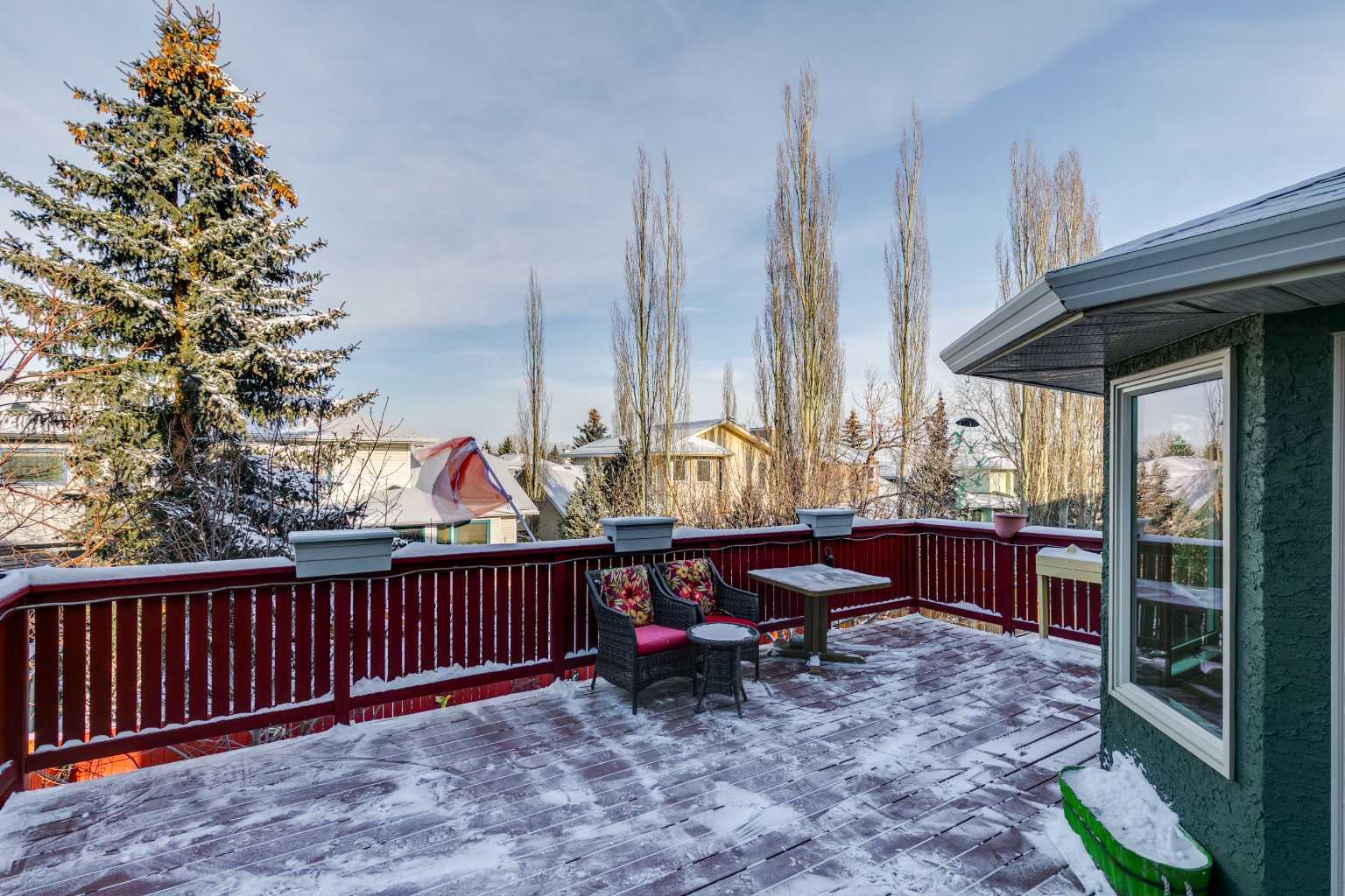 20 MacEwan Ridge View NW