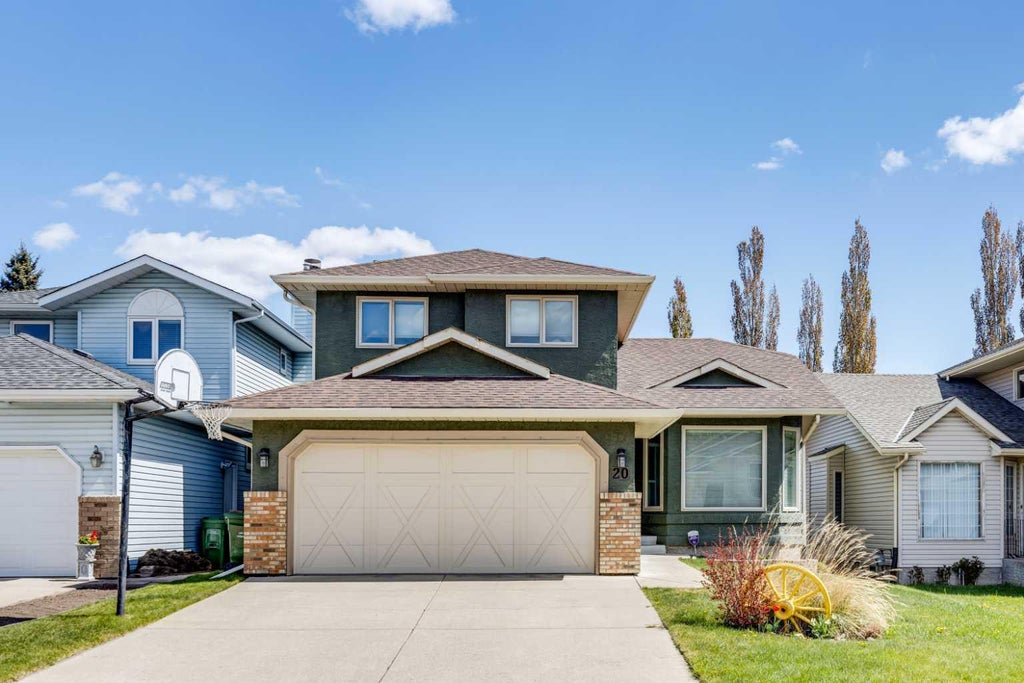 Photo of 20 MacEwan Ridge View NW, Calgary, AB T3K 3W2 (MLS # A2293329)
