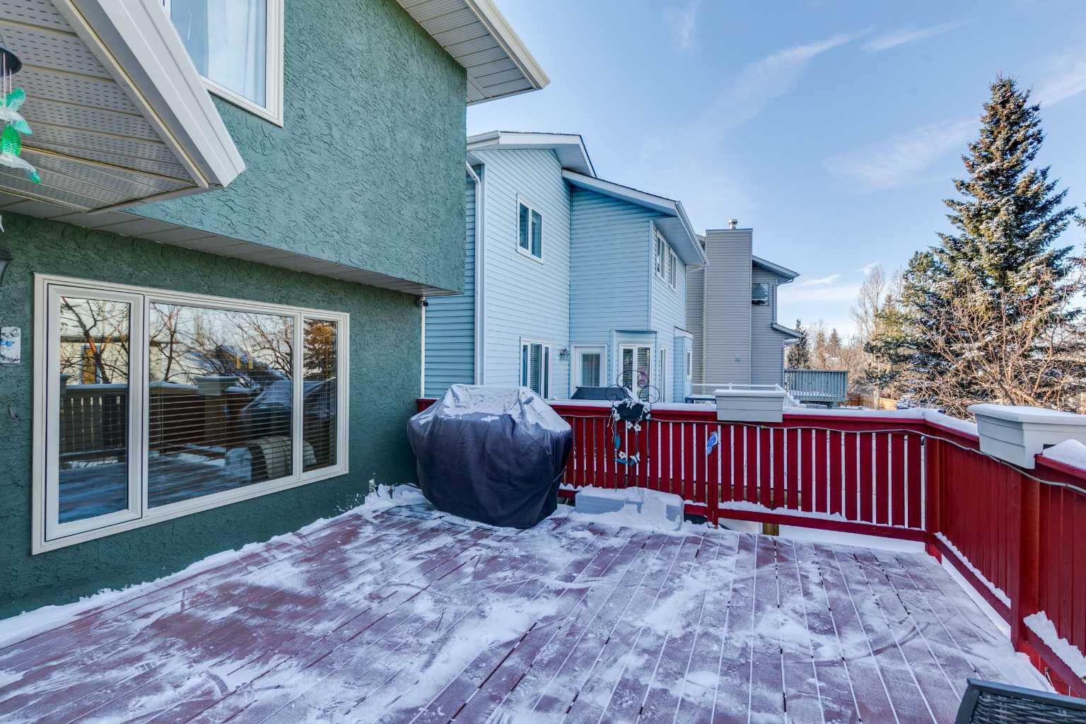 20 MacEwan Ridge View NW