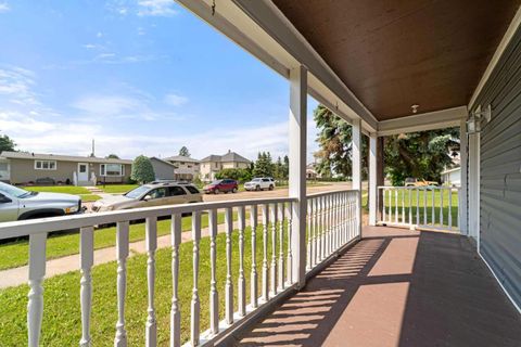 Photo of 4925 54 Street, Killam, AB T0B 2L0 (MLS # A2325552)