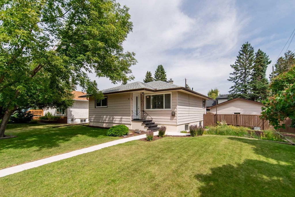 Photo of 84 Waterloo Drive SW, Calgary, AB T3C 3G1 (MLS # A2351195)