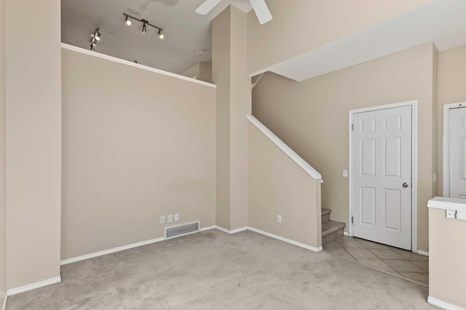 10 Tuscany Court NW