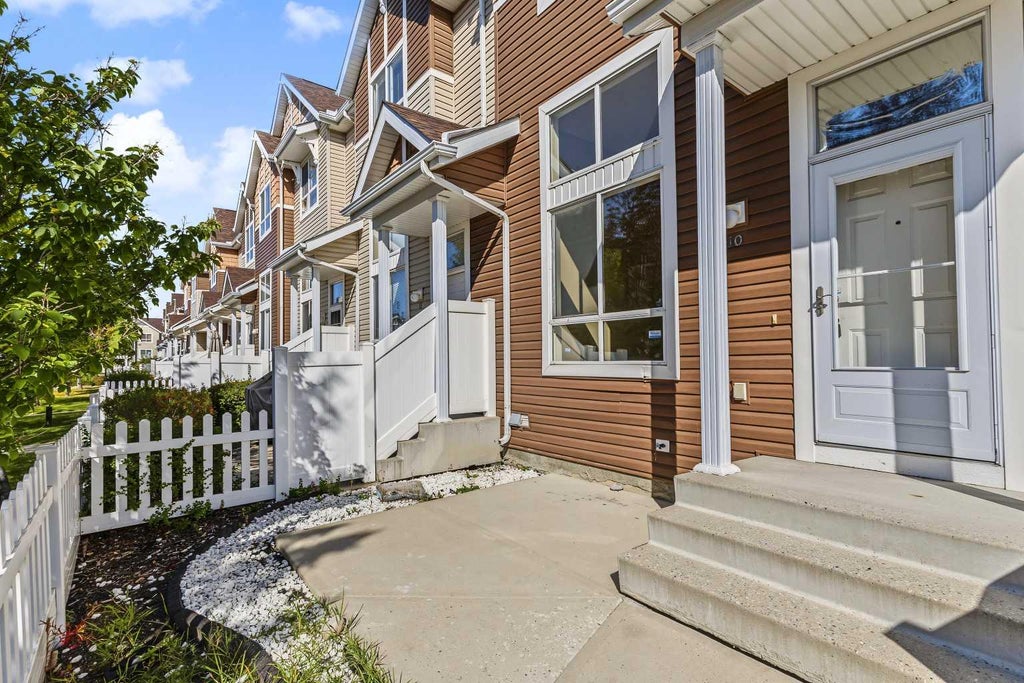Photo of 10 Tuscany Court NW, Calgary, AB T3L 2Y8 (MLS # A2347423)