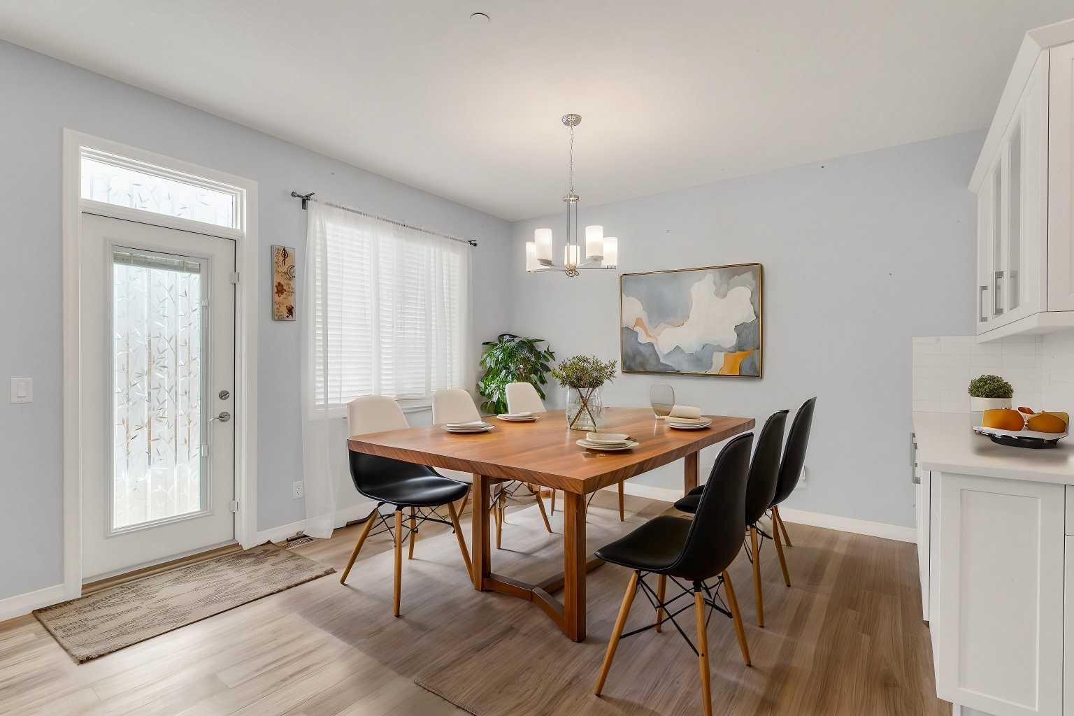 69 Howse Mount NE