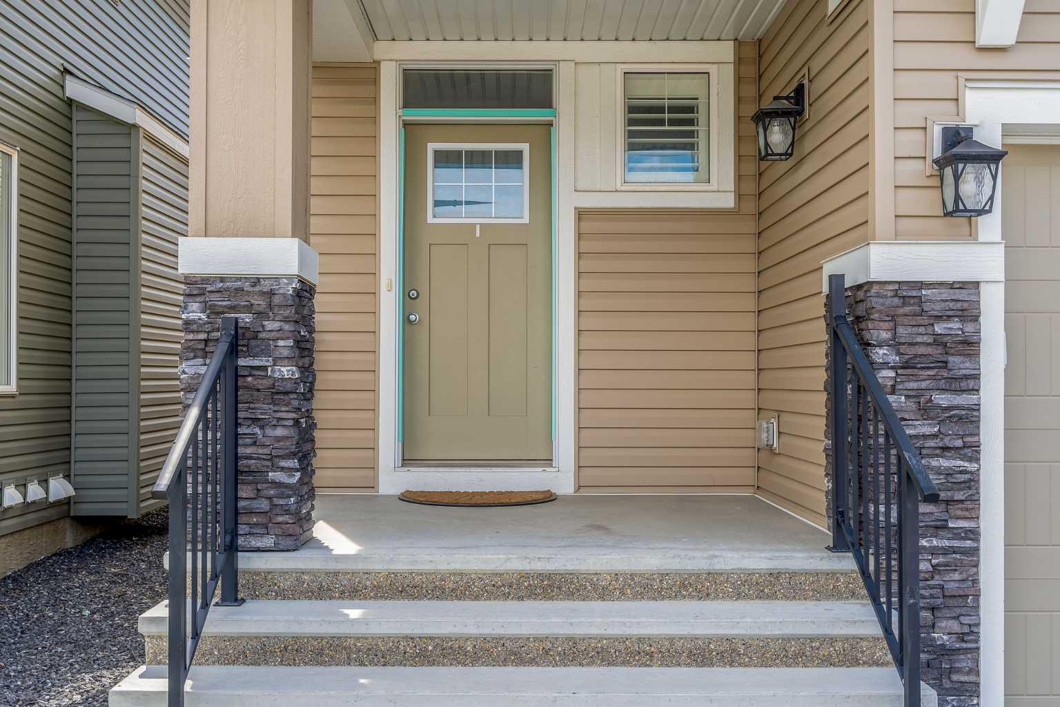 146 Red Sky Crescent NE