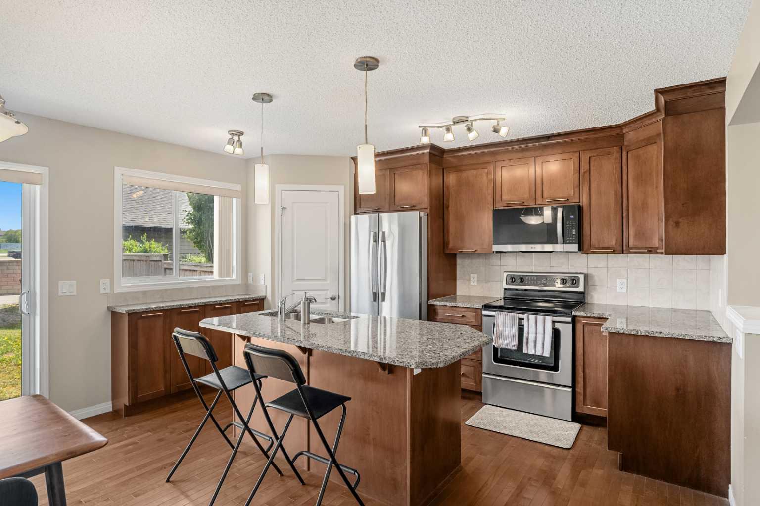 249 Elgin Meadows Park SE